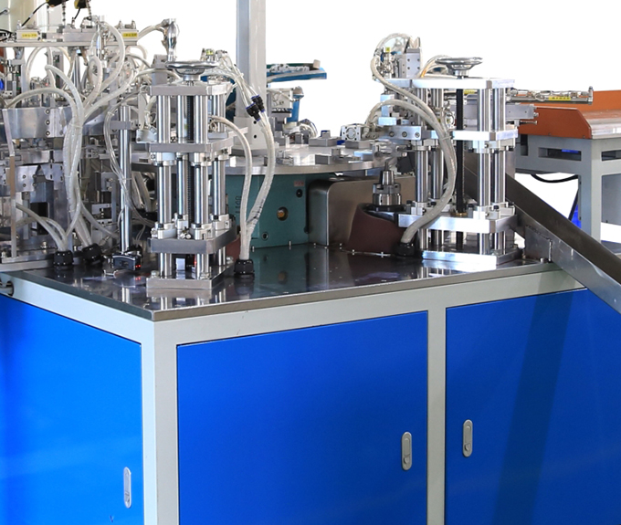 窗滑輪自動組裝機